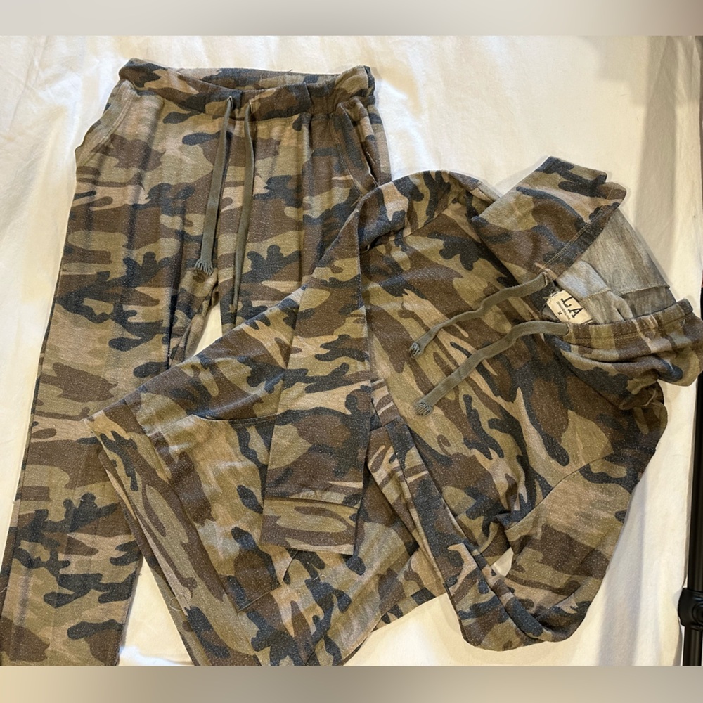 Camo Set - Picture 2 of 5